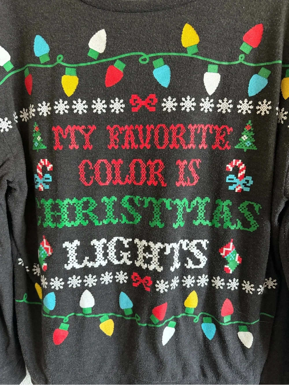 No Boundaries Black Holiday Sweatshirt with Multicolor Christmas Lights